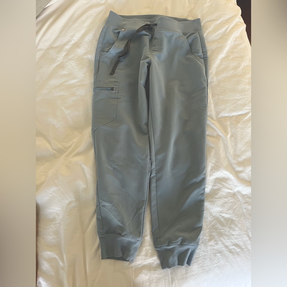 Figs scrub pants size small